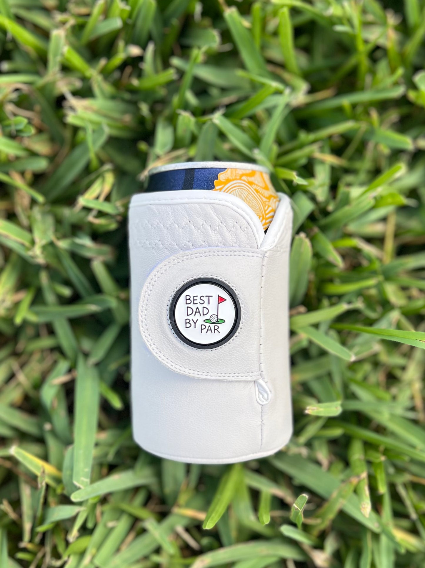 Original golf glove Gloozie coozie with best dad by par ball marker